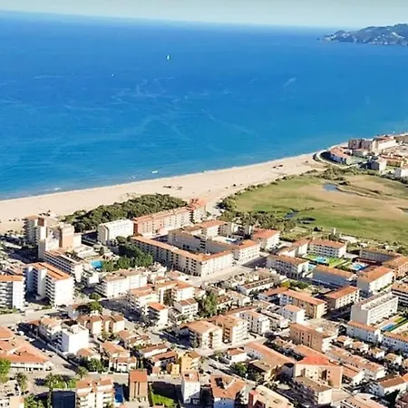 Nyaraló Casa Nova: Casa Comoda I Gran Centre De *