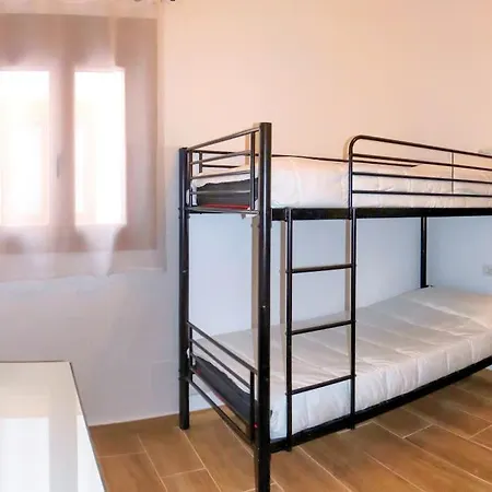 Casa Nova: Casa Comoda I Gran Centre De Nyaraló